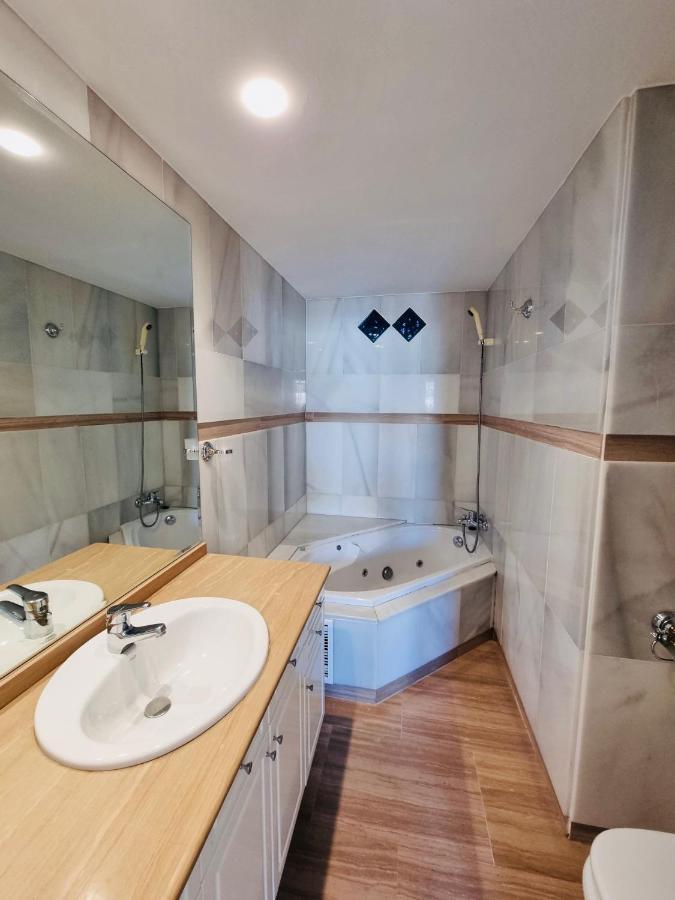 Apartament G&G Isla Marina Puerto Benalmádena Zewnętrze zdjęcie
